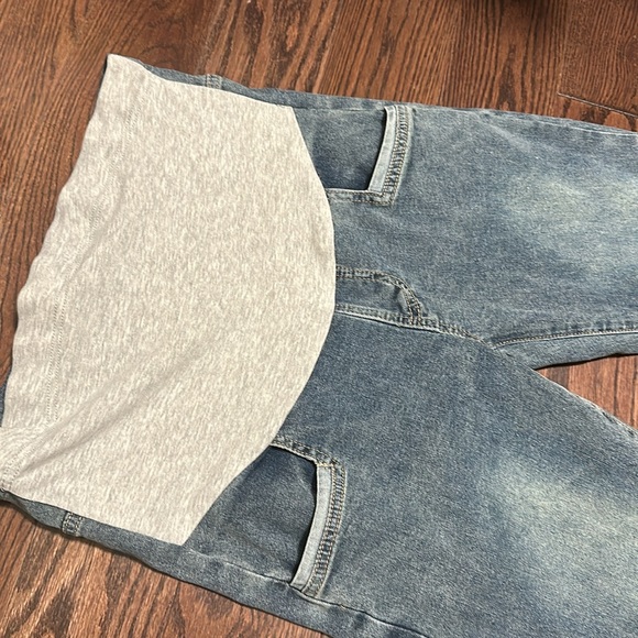 Maternity Jeggings - Picture 3 of 3